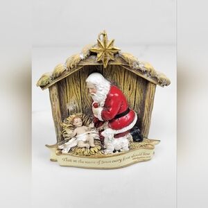 Joseph's Studio Kneeling Santa Kneeling Stable Ornament‎